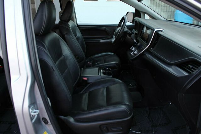 2017 Toyota Sienna SE 8 PASSENGER W/, NAVIGATION  - 23014233 - 7
