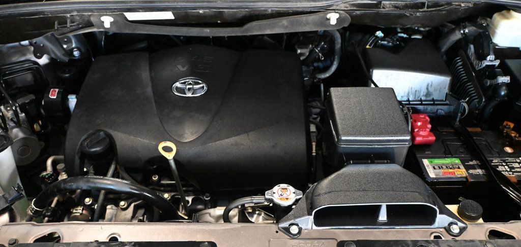 Toyota Sienna photo 19