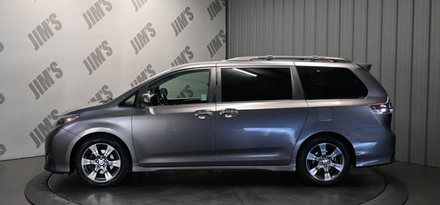 2017 Toyota Sienna SE FWD 8-Passenger - 23086204 - 7