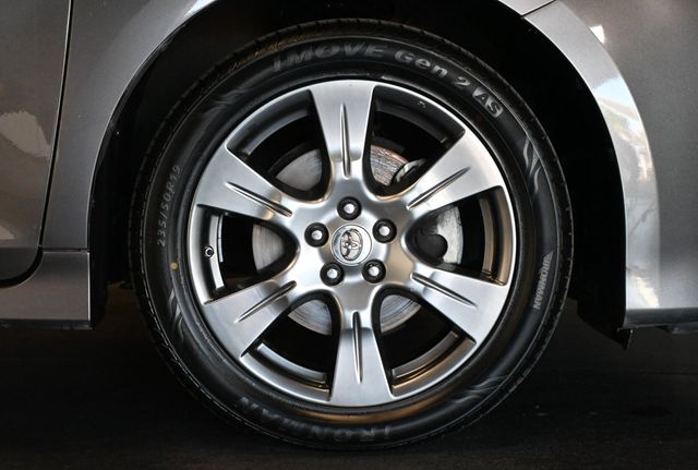 2017 Toyota Sienna SE FWD 8-Passenger - 23086204 - 8