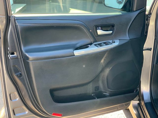 2017 Toyota Sienna SE FWD 8-Passenger - 22975613 - 13