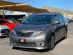 2017 Toyota Sienna SE FWD 8-Passenger - 22975613 - 6