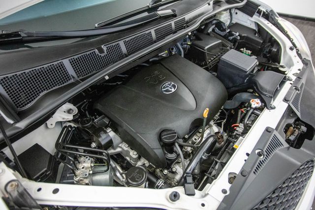 2017 Toyota Sienna SE FWD 8-Passenger - 22971825 - 44