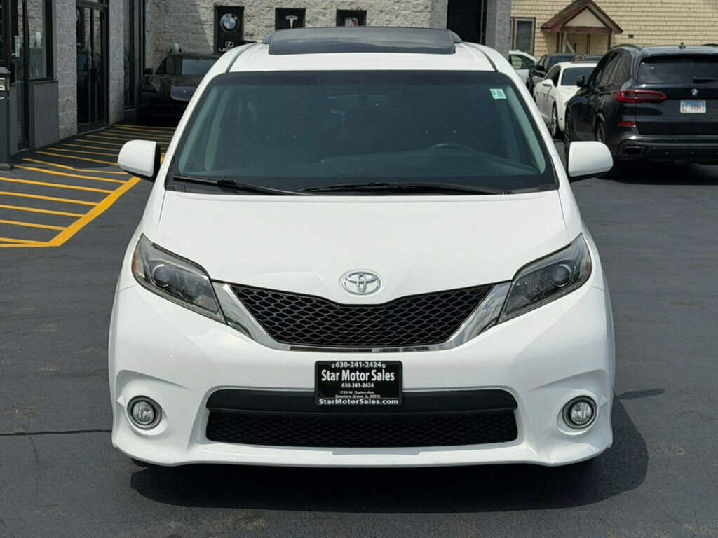 2017 Toyota Sienna SE FWD 8-Passenger - 23037145 - 11
