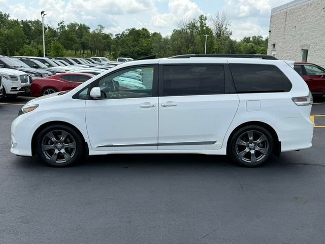 2017 Toyota Sienna SE FWD 8-Passenger - 23037145 - 15
