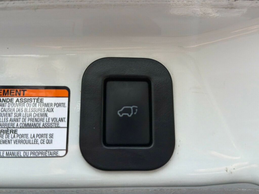 2017 Toyota Sienna SE FWD 8-Passenger - 23037145 - 46