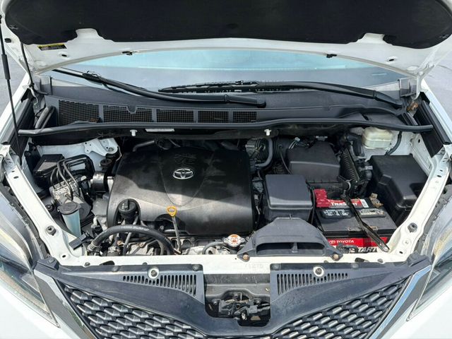 2017 Toyota Sienna SE FWD 8-Passenger - 23037145 - 52
