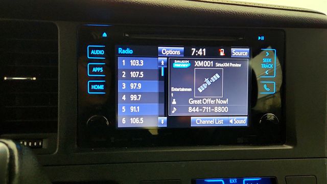 2017 Toyota Sienna SE FWD 8-Passenger VMI Northstar Wheelchair Conversion - 22966057 - 17