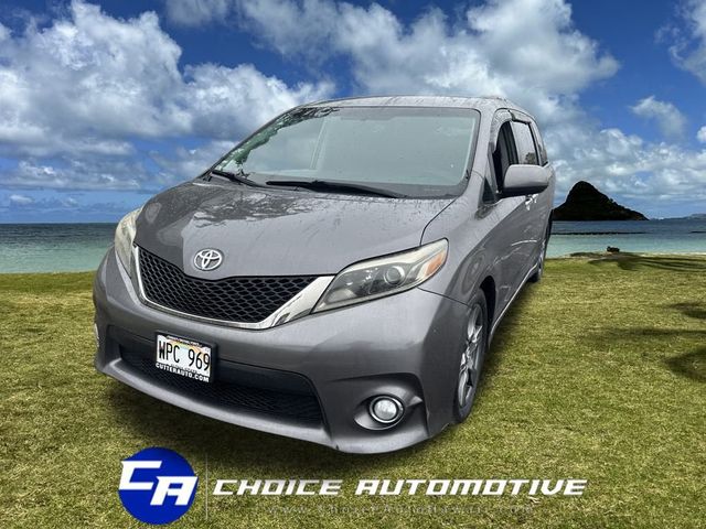 2017 Toyota Sienna SE Premium FWD 8-Passenger - 22701399 - 0