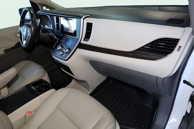 2017 TOYOTA SIENNA XLE 8-PASSENGER - 22996128 - 24