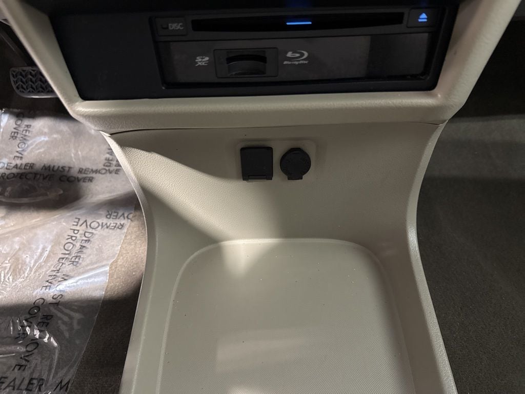 2017 Toyota Sienna XLE Automatic Access Seat FWD 7-Passenger - 22973366 - 21