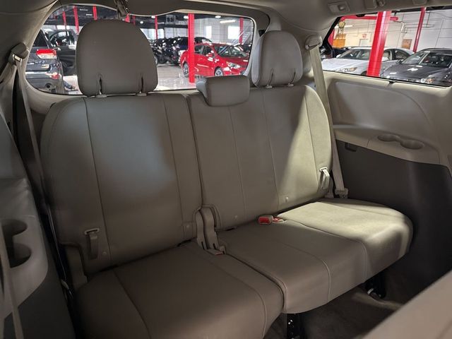 2017 Toyota Sienna XLE Automatic Access Seat FWD 7-Passenger - 22973366 - 44