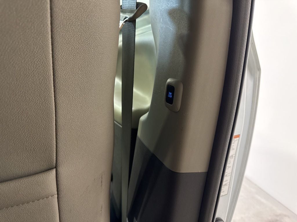 2017 Toyota Sienna XLE Automatic Access Seat FWD 7-Passenger - 22973366 - 45