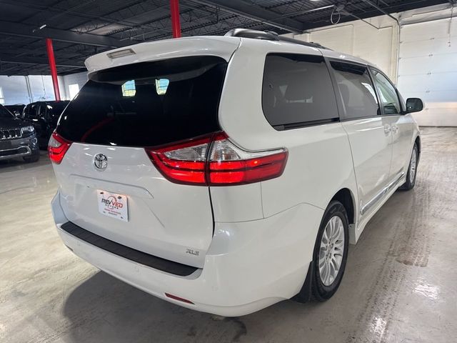 2017 Toyota Sienna XLE Automatic Access Seat FWD 7-Passenger - 23034004 - 5
