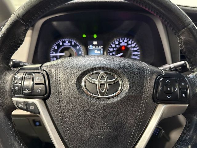 2017 Toyota Sienna XLE Automatic Access Seat FWD 7-Passenger - 23058160 - 12
