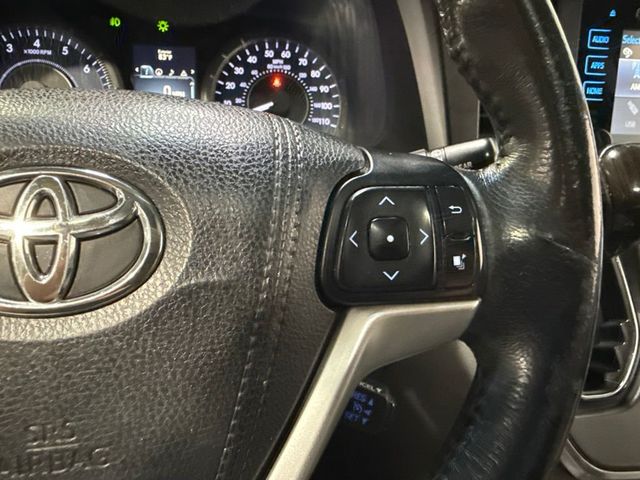 2017 Toyota Sienna XLE Automatic Access Seat FWD 7-Passenger - 23058160 - 14