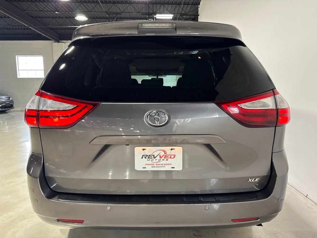 2017 Toyota Sienna XLE Automatic Access Seat FWD 7-Passenger - 23058160 - 5
