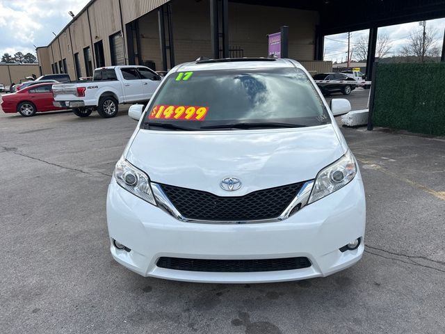 2017 Toyota Sienna XLE Automatic Access Seat FWD 7-Passenger - 22991686 - 1