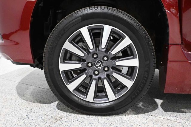 2017 Toyota Sienna XLE Automatic Access Seat FWD 7-Passenger - 23045344 - 11