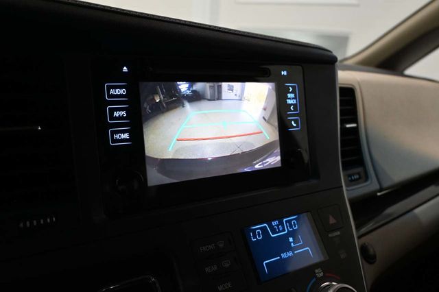 2017 Toyota Sienna XLE Automatic Access Seat FWD 7-Passenger - 23045344 - 35