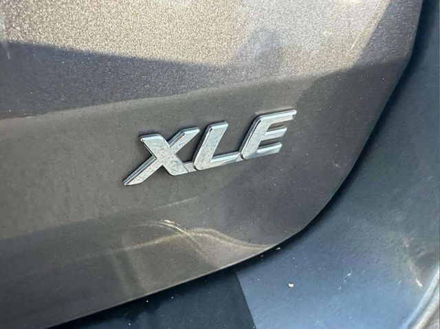 2017 Toyota Sienna XLE Automatic Access Seat FWD 7-Passenger - 22939183 - 30