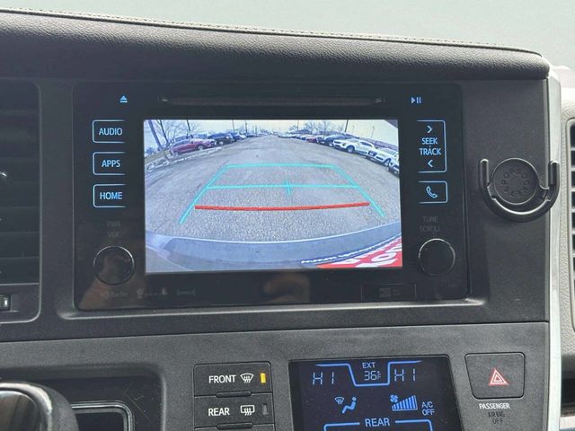 2017 Toyota Sienna XLE Automatic Access Seat FWD 7-Passenger - 22968928 - 24