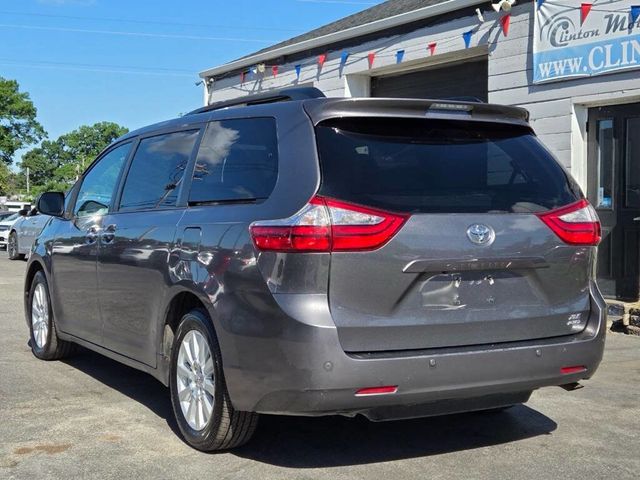 2017 Toyota Sienna XLE AWD 7-Passenger - 23038757 - 2