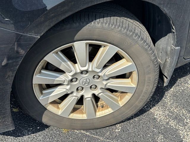 2017 Toyota Sienna XLE AWD 7-Passenger - 23074786 - 1