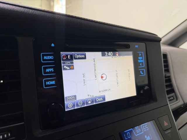2017 Toyota Sienna XLE AWD 7-Passenger - 23074786 - 24