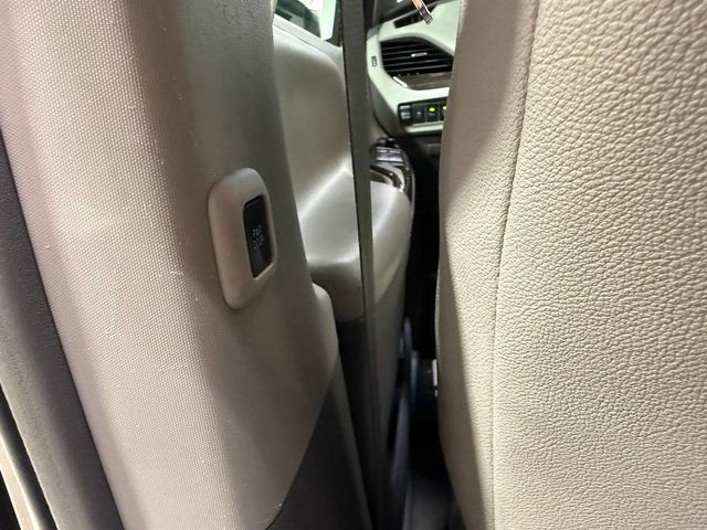 2017 Toyota Sienna XLE AWD 7-Passenger - 23074786 - 29