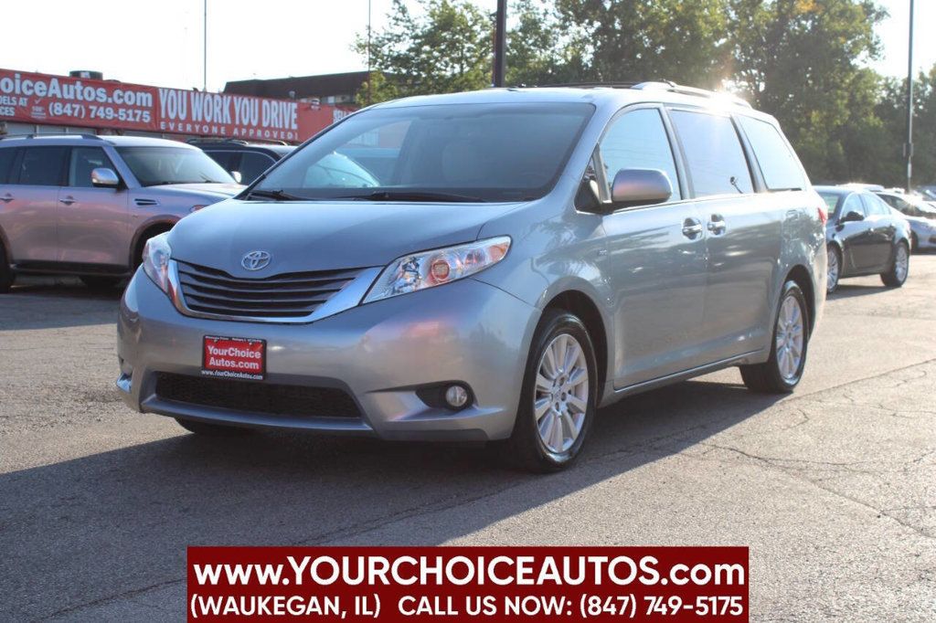 2017 Toyota Sienna XLE AWD 7-Passenger - 22915533 - 0