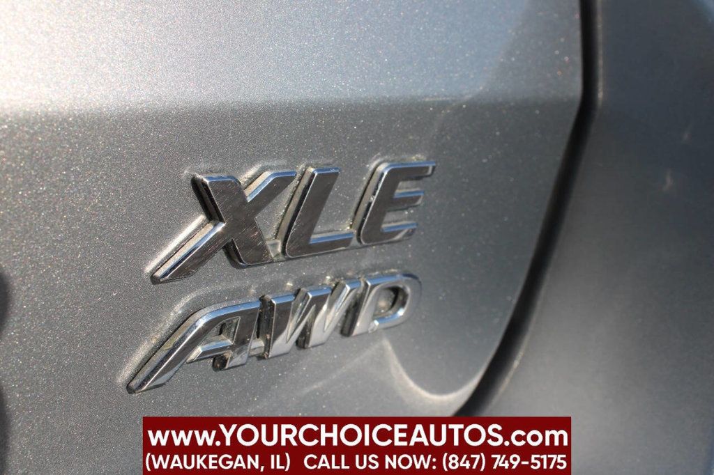 2017 Toyota Sienna XLE AWD 7-Passenger - 22915533 - 10