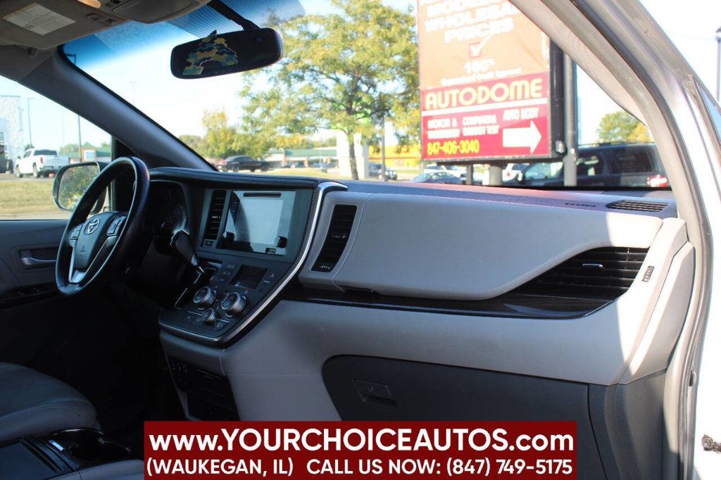 2017 Toyota Sienna XLE AWD 7-Passenger - 22915533 - 16