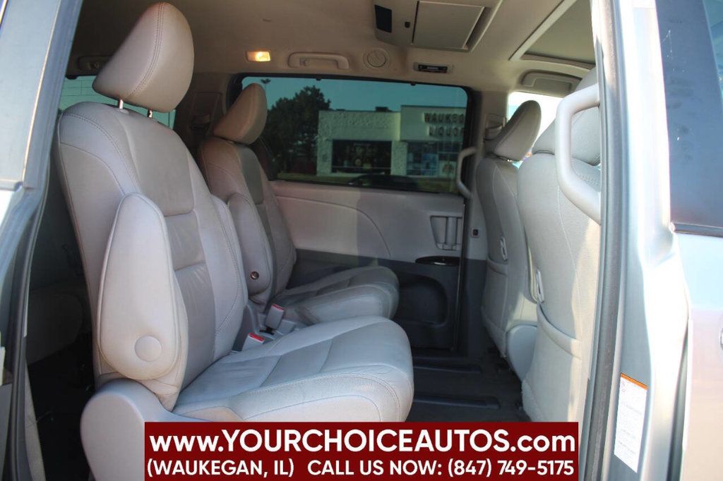 2017 Toyota Sienna XLE AWD 7-Passenger - 22915533 - 17