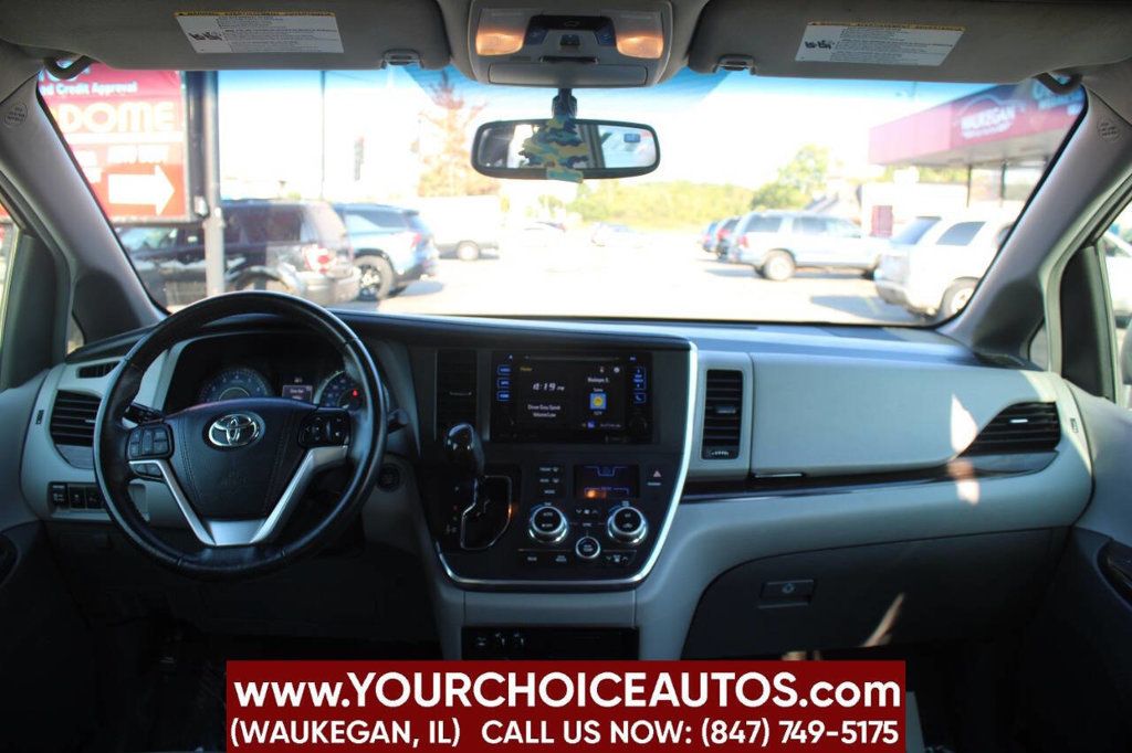 2017 Toyota Sienna XLE AWD 7-Passenger - 22915533 - 20