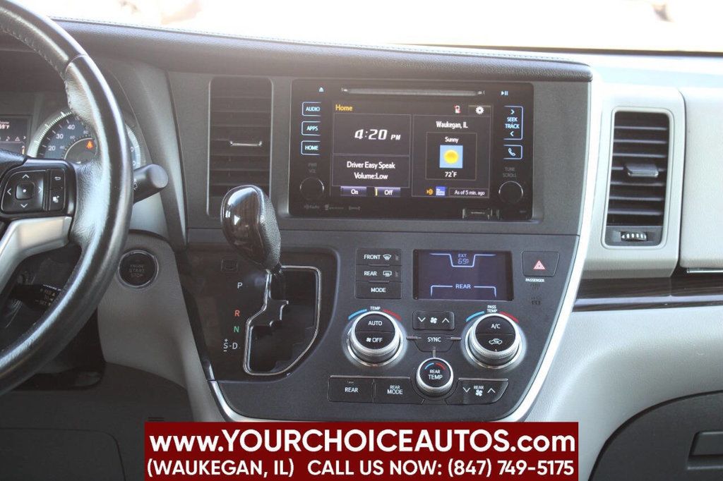 2017 Toyota Sienna XLE AWD 7-Passenger - 22915533 - 22