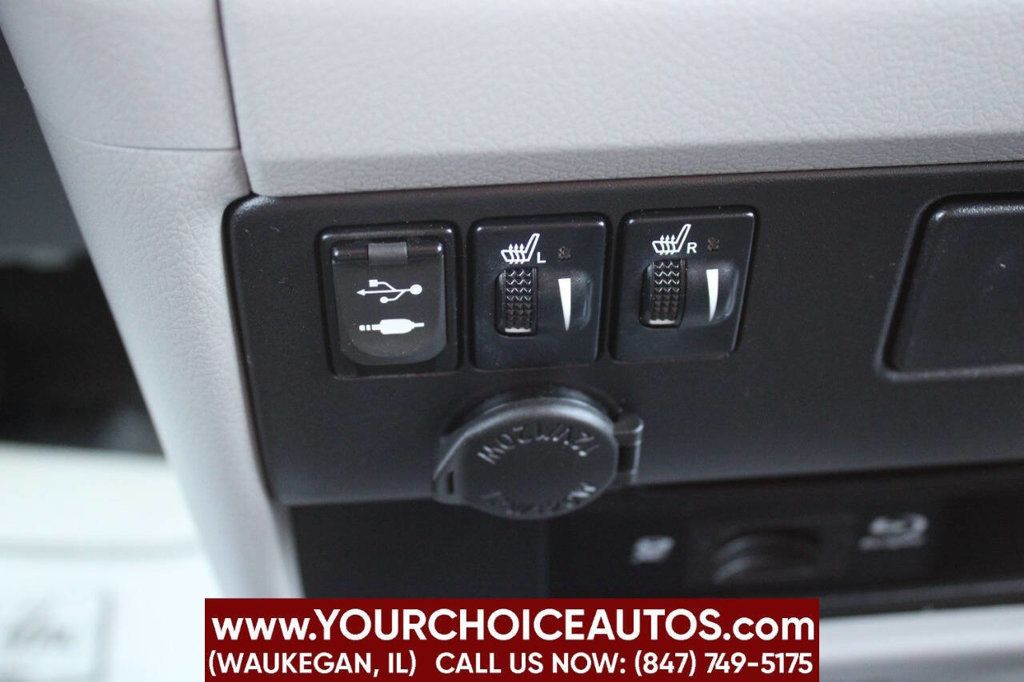 2017 Toyota Sienna XLE AWD 7-Passenger - 22915533 - 30