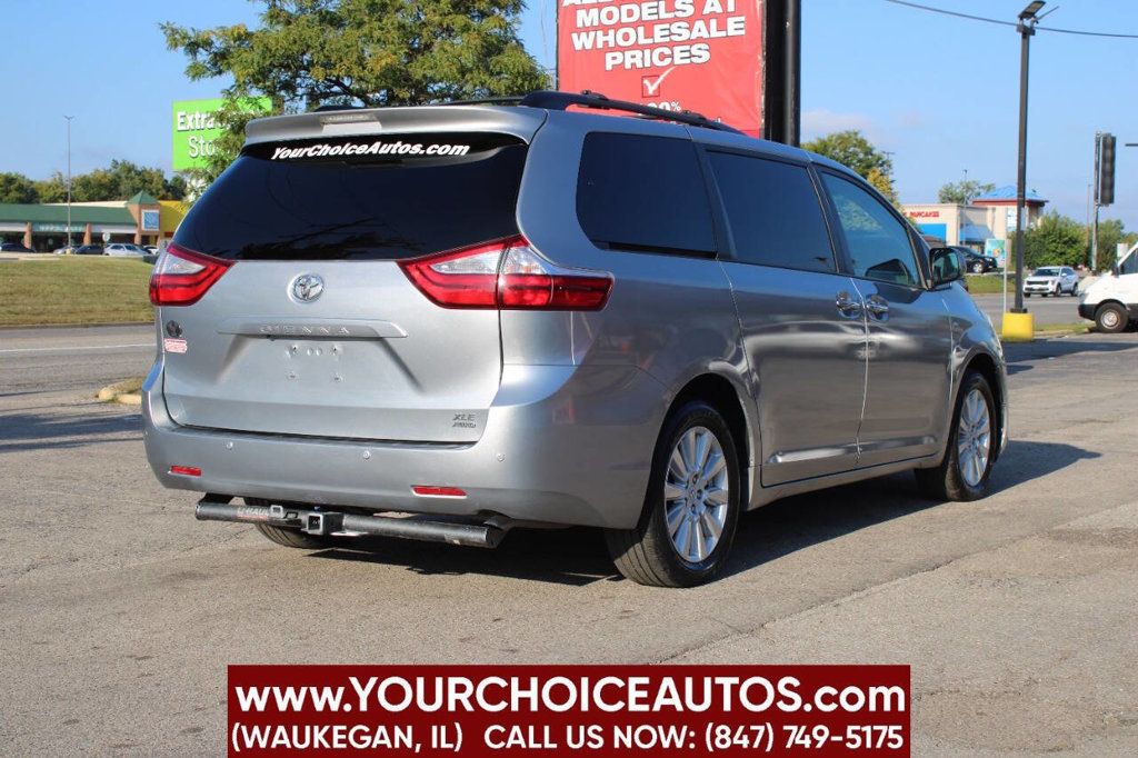 2017 Toyota Sienna XLE AWD 7-Passenger - 22915533 - 4