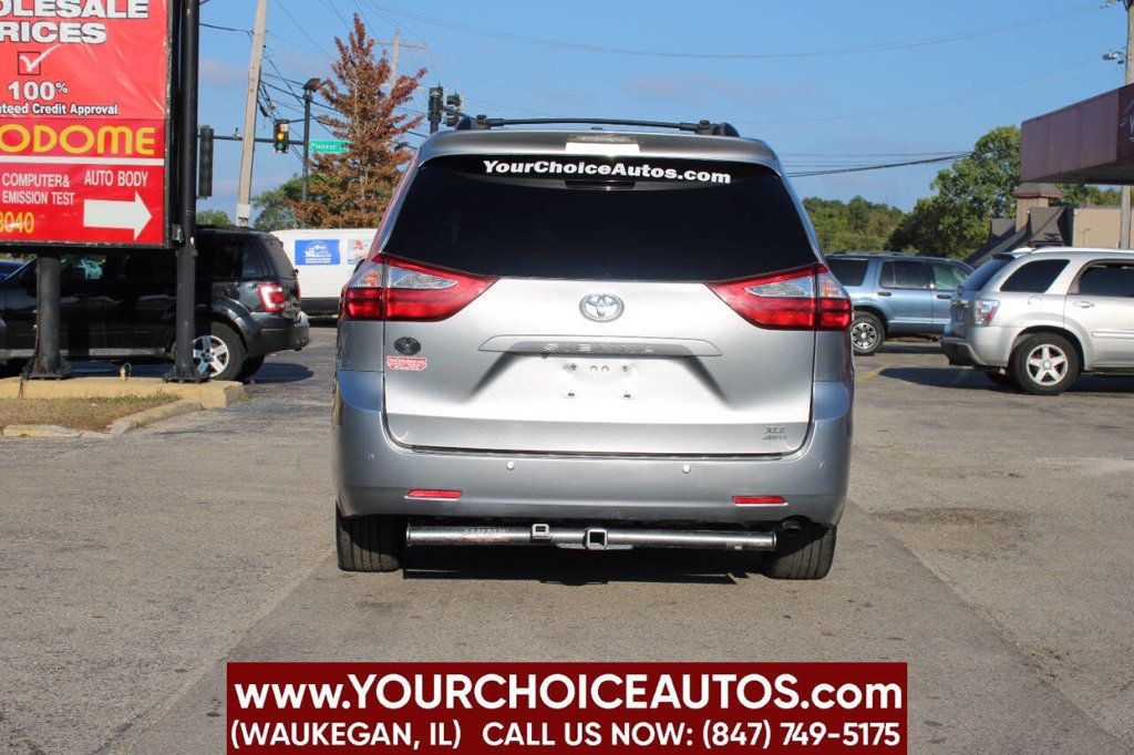 2017 Toyota Sienna XLE AWD 7-Passenger - 22915533 - 5