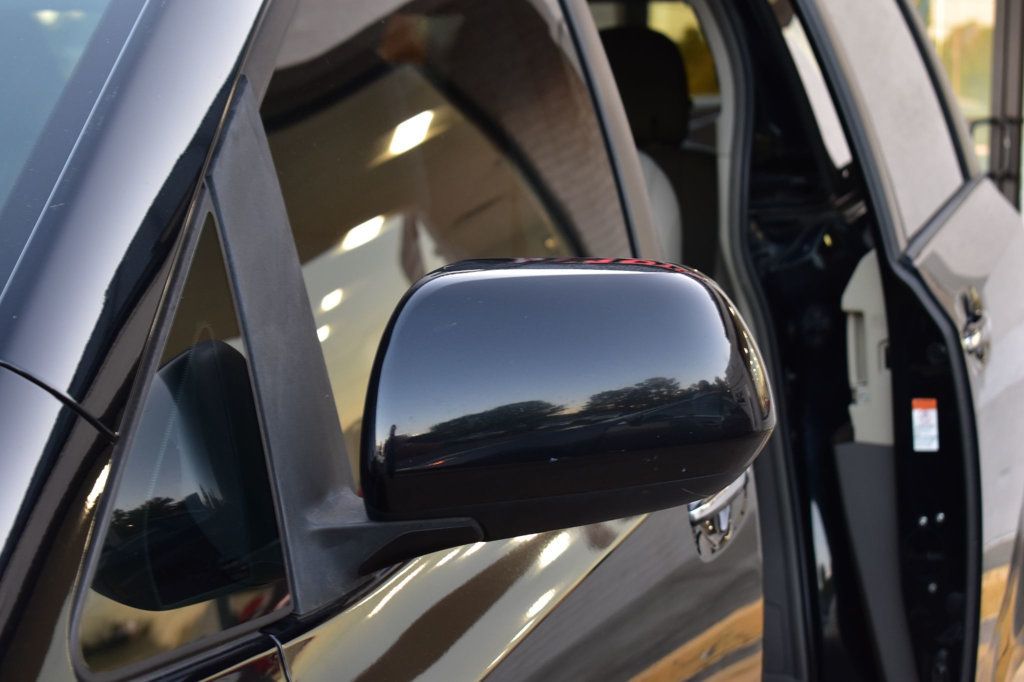 2017 Toyota Sienna XLE photo 53
