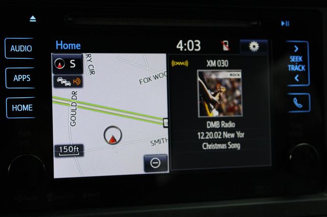 2017 Toyota Sienna XLE FWD 8-Passenger - 22984691 - 43