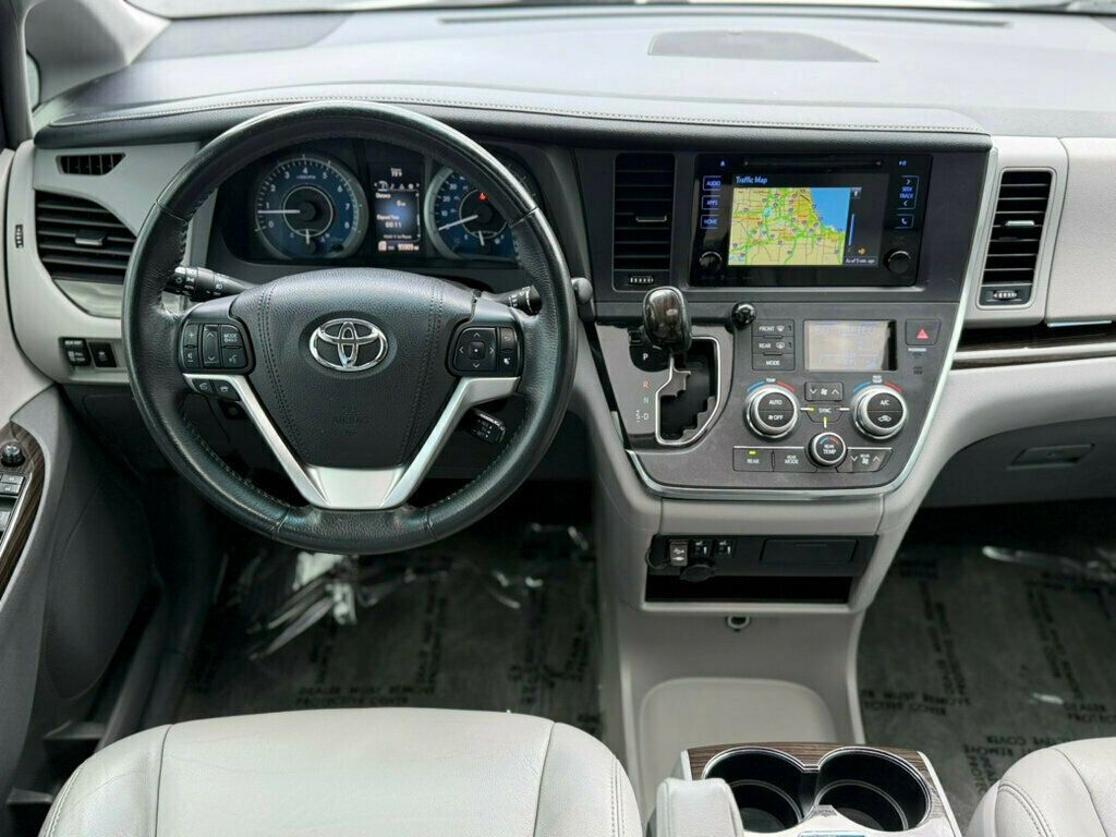 2017 Toyota Sienna XLE FWD 8-Passenger - 23040003 - 27