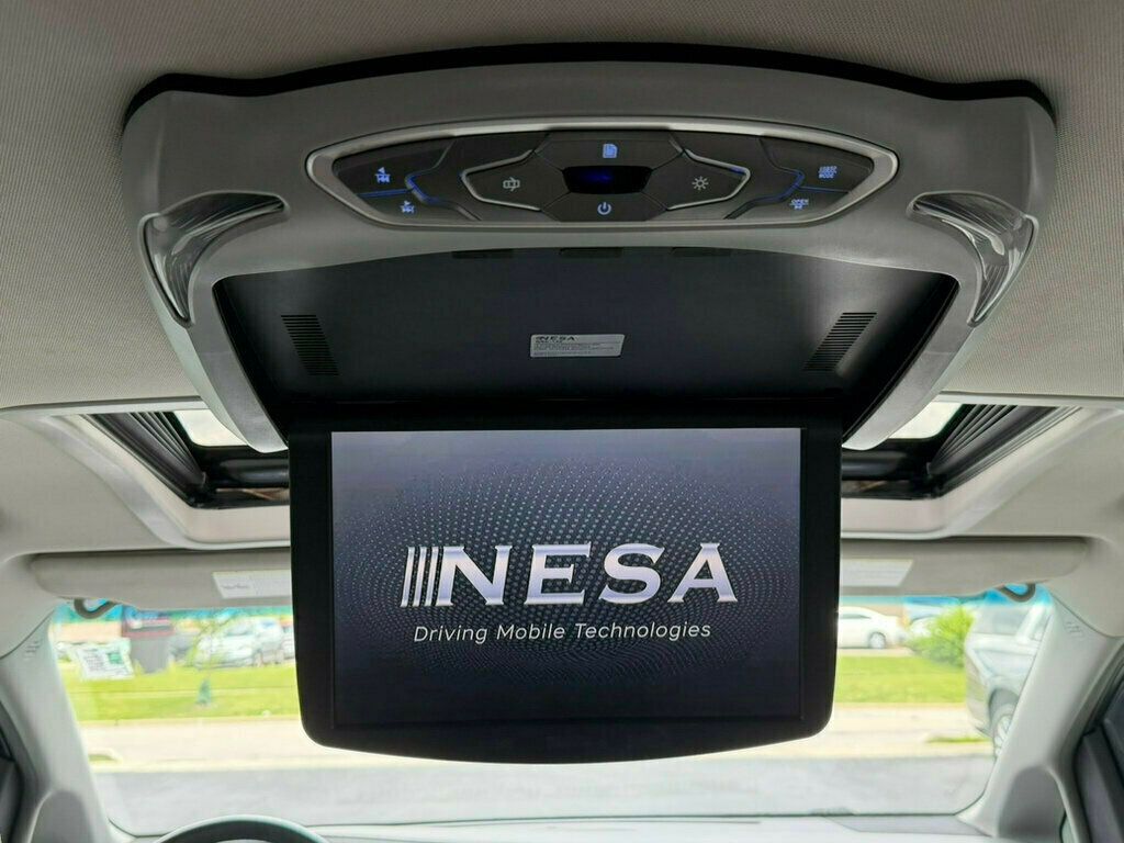 2017 Toyota Sienna XLE FWD 8-Passenger - 23040003 - 4