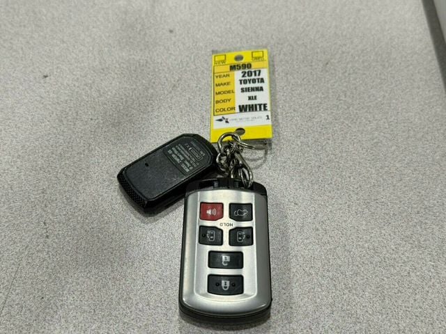 2017 Toyota Sienna XLE FWD 8-Passenger - 23040003 - 56