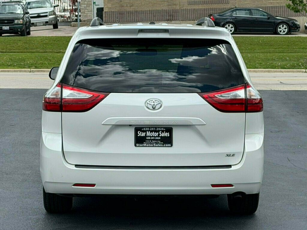 2017 Toyota Sienna XLE FWD 8-Passenger - 23040003 - 7