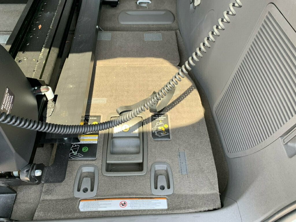 2017 Toyota Sienna XLE FWD 8-Passenger 1-Owner HANDICAP ACCESSIBLE - 23064941 - 12