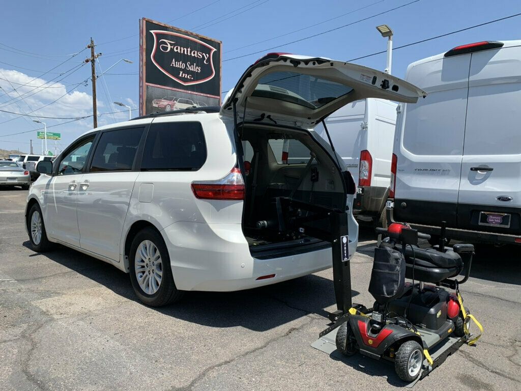 2017 Toyota Sienna XLE FWD 8-Passenger 1-Owner HANDICAP ACCESSIBLE - 23064941 - 1