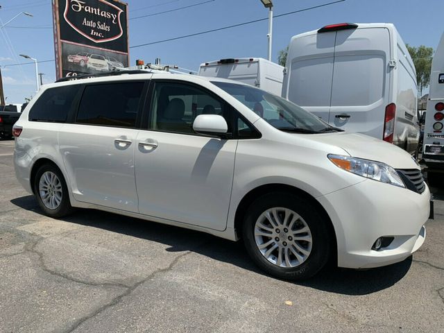 2017 Toyota Sienna XLE FWD 8-Passenger 1-Owner HANDICAP ACCESSIBLE - 23064941 - 21