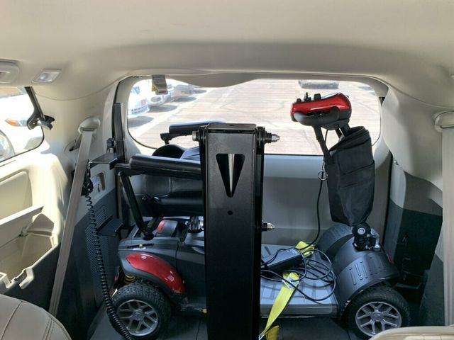 2017 Toyota Sienna XLE FWD 8-Passenger 1-Owner HANDICAP ACCESSIBLE - 23064941 - 22