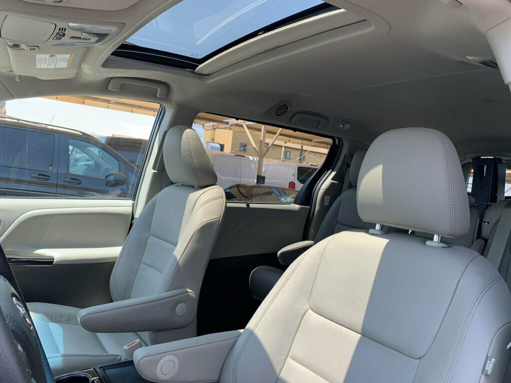 2017 Toyota Sienna XLE FWD 8-Passenger 1-Owner HANDICAP ACCESSIBLE - 23064941 - 23